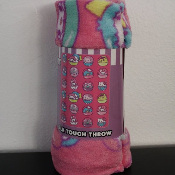 Sanrio Hello Kitty Throw Plush Blanket - Picture 3 of 5